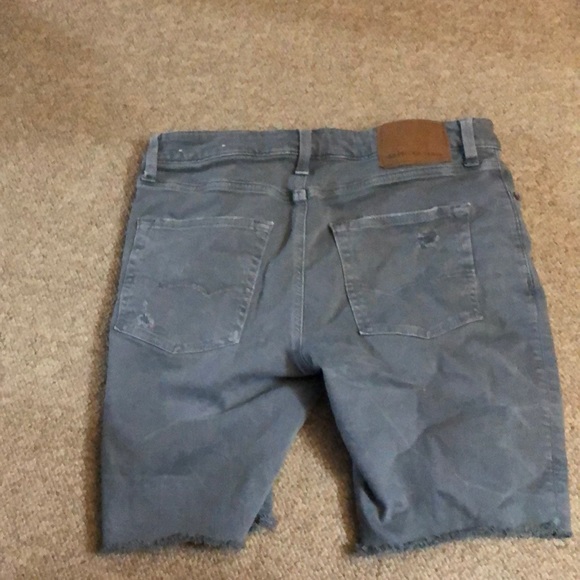 American eagle ripped jean shorts - Picture 3 of 5